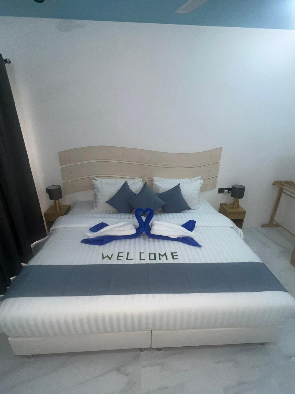 Infinity Beach Dhigurah Dhigurah  Exterior foto